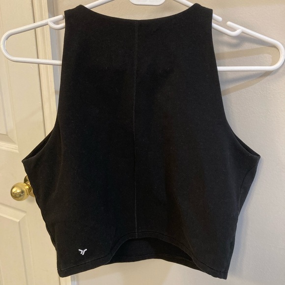 Old Navy powerchill black cropped athletic tank top with built in bra size large - Picture 3 of 3